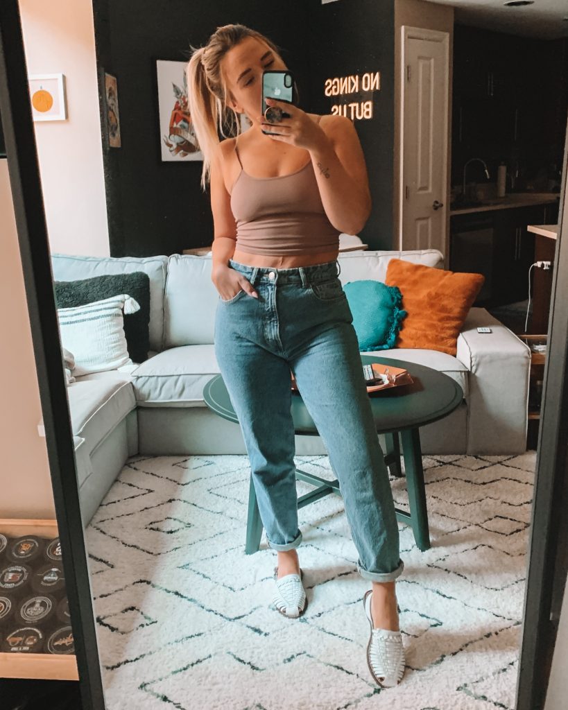 5 Ways to Style Mom Jeans This Summer | Go For Kady