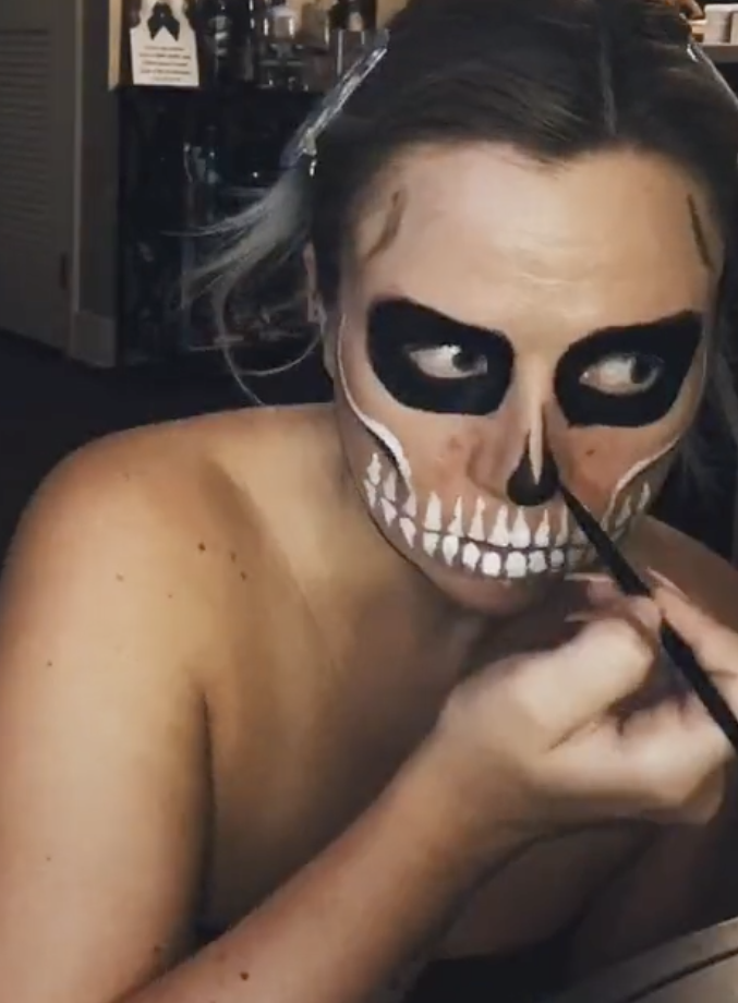 Filling in big sections of skull makeup